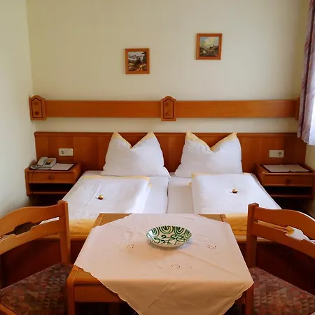 住宿加早餐酒店 Gastehaus Ulbing 3*