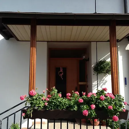 住宿加早餐酒店 Gastehaus Ulbing 3*